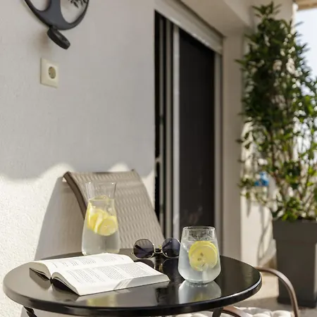 53 Central Luxury Apartment Kalamaria Thessaloniki Exterior photo